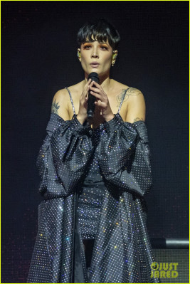 Halsey - iHeartRadio MuchMusic Video Awards in Toronto 08/26/2018