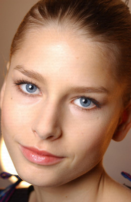 photo 18 in Hana Soukupova gallery [id185812] 2009-09-04 00:00:00