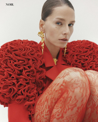 Hana Soukupova for Noir Magazine by Alvaro Gracia
