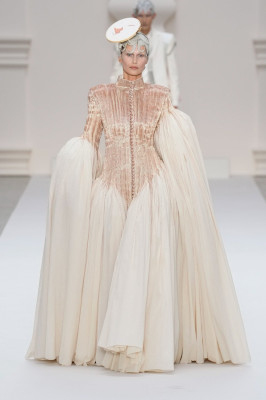 Hana Soukupova for Thom Browne Haute Couture Fall 2024