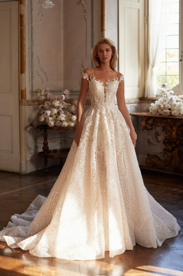 Hanna Edwinson for SHERRI HILL BRIDAL