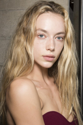 Hannah Ferguson - Roland Mouret Spring/Summer 2018 Fashion Show in London