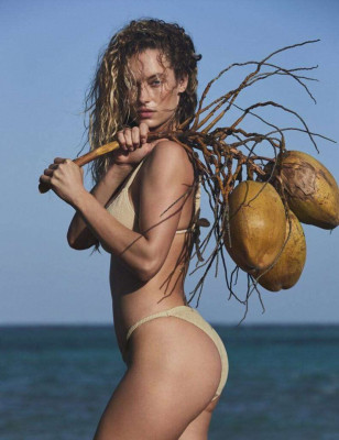 HANNAH FERGUSON in Madame Figaro Magazine, France July 2020