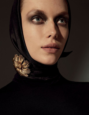 Hannah Ferguson - Vogue Arabia