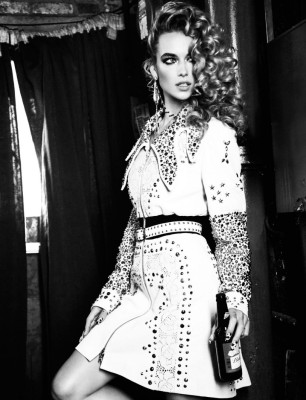 Hannah Ferguson for Wonderland Spring 2017