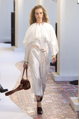 Hannah Ferguson - Chloé Spring/Summer 2019 Fashion Show in Paris