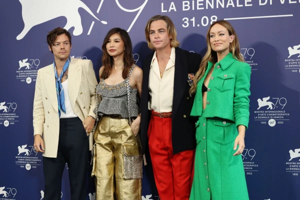 &#039;Don&#039;t Worry, Darling&#039; Photocall in Venice 09/05/2022