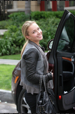 photo 27 in Hayden Panettiere  gallery [id129878] 2009-01-19 00:00:00
