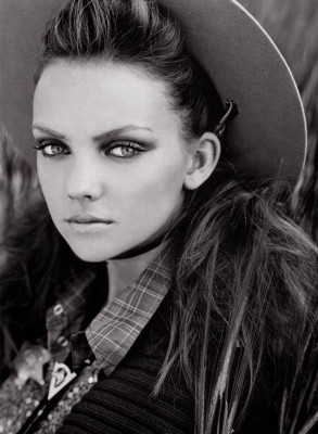 Heather Marks pic #94567
