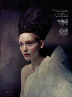 Heidi Mount for Vogue Russia May 2010 by Paolo Roversi