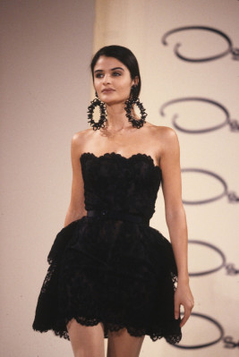 Helena Christensen at Oscar de la Renta S/S 1991 show