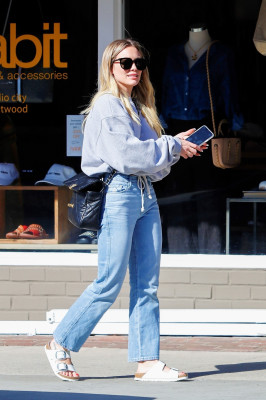 Hilary Duff is seen in Studio City // 02.03.2020