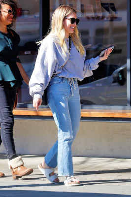 Hilary Duff is seen in Studio City // 02.03.2020