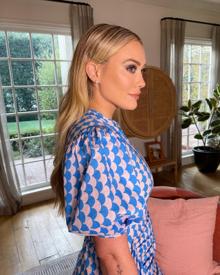 Hilary Duff - &#039;How I Met Your Father&#039; Press Day (Jan 2022)