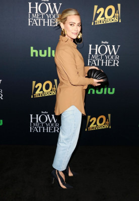 Hilary Duff- How I Met Your Father Fan Experience