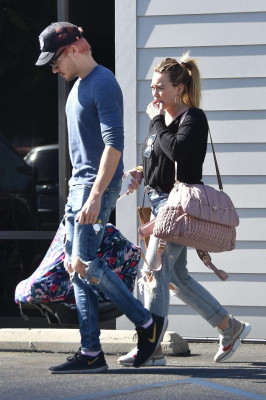 Hilary Duff in Ripped Jeans – Out in Los Angeles