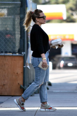Hilary Duff in Ripped Jeans – Out in Los Angeles