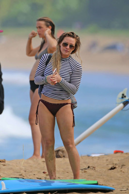 Hilary Duff in Bikini on the beach in Hanaeli