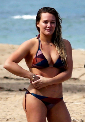 Hilary Duff in Bikini at a Beach in Hanalei, Hawaii 