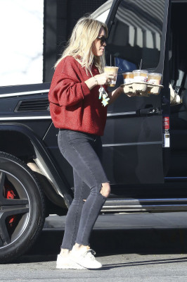 Hilary Duff in Ripped Jeans – at Alfred Coffee in Studio City 