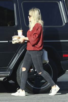 Hilary Duff in Ripped Jeans – at Alfred Coffee in Studio City 
