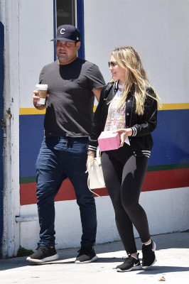 Hilary Duff in Tights – Los Angeles 07/03/2017