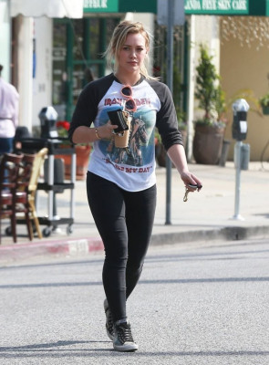Hilary Duff pic #709650