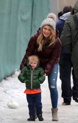 Hilary Duff pic #700634