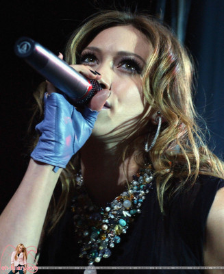 Hilary Duff pic #128636