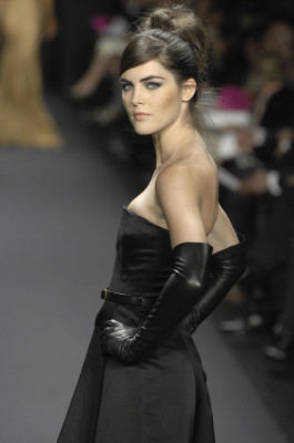 photo 18 in Hilary Rhoda gallery [id175477] 2009-07-13 00:00:00