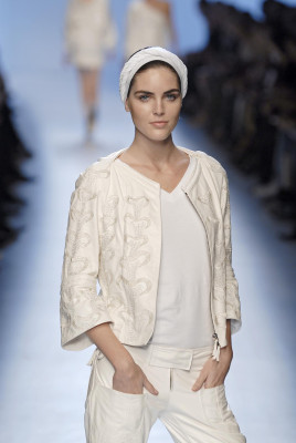 photo 28 in Hilary Rhoda gallery [id176117] 2009-07-13 00:00:00