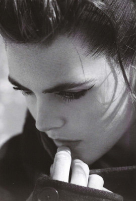 photo 21 in Hilary Rhoda gallery [id168880] 2009-06-24 00:00:00
