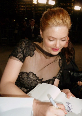 Holliday Grainger pic #781222