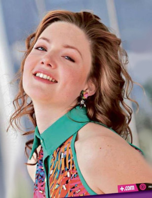 Holliday Grainger pic #698166