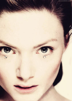 Holliday Grainger pic #656344