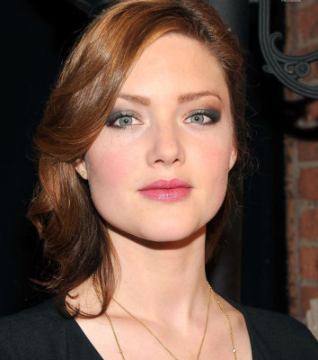 Holliday Grainger pic #682973