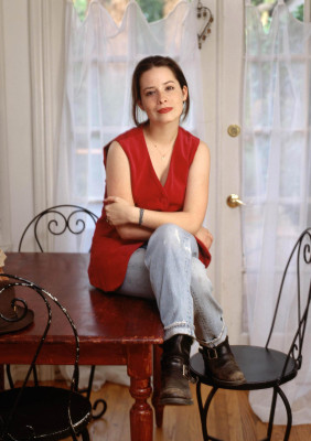 Holly Marie Combs pic #299885