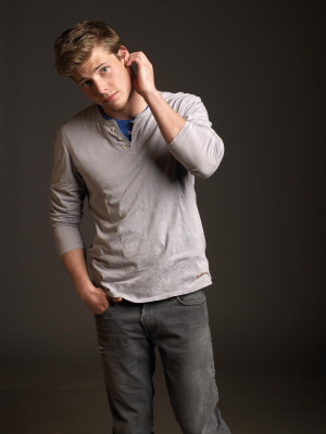 Hunter Parrish pic #594260