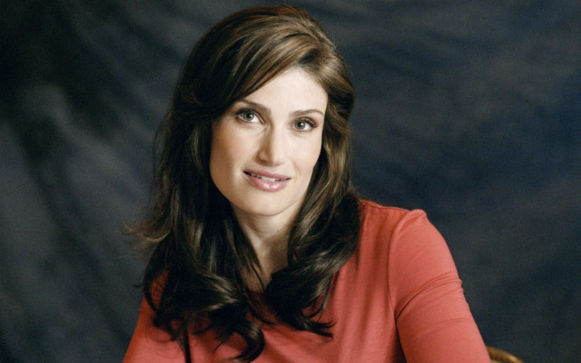 Idina Menzel pic #1212105