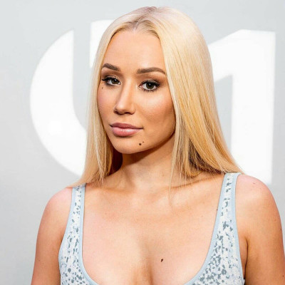 Iggy Azalea - Beats 1 in Miami 08/06/2018
