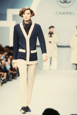 Ines de la Fressange ~ Chanel S/S 1989 by Victor Virgile, Guy Marineau