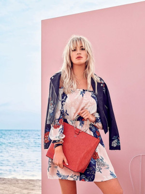 Ireland Baldwin-Guess Accessories Spring/Summer 2018 Campaign