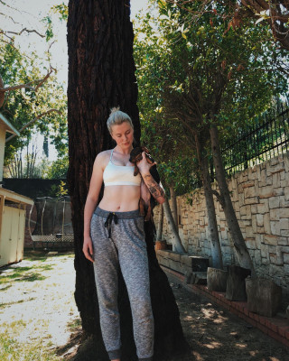 Ireland Baldwin – Social Media