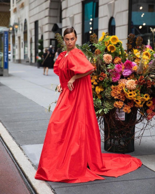Irina Shayk is shooting for &#039;Bergdorf Goodman&#039; — 2020.