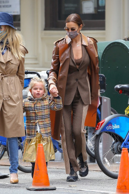 Irina Shayk - New York | 04.22.2021