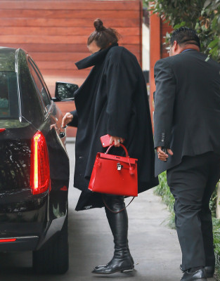 Irina Shayk – Leaving Bradley Cooper’s house  in Los Angeles