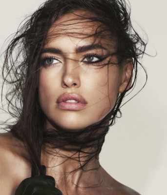 Irina Shayk - Marc Jacobs Beauty 2019 