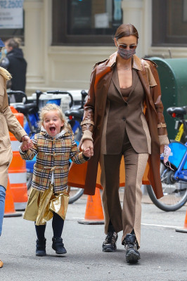 Irina Shayk - New York | 04.22.2021