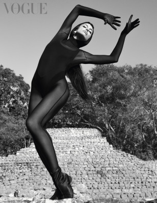 Irina Shayk for Vogue Mexico (April 2023)