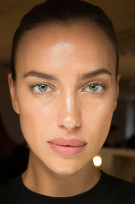  Irina Shayk - Burberry Spring/Summer 2019 Fashion Show in London 